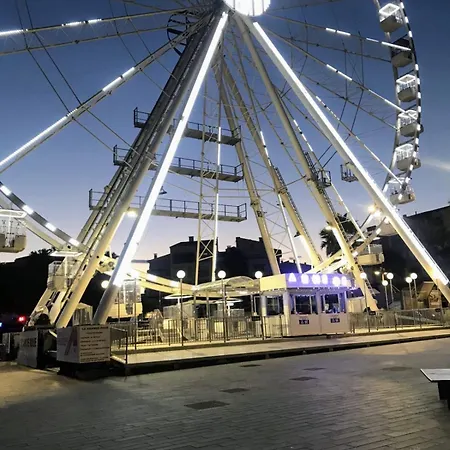 Lvam - Cozy Renovated Ferris Wheel View Pool آجد