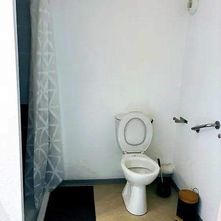 شقة Lvam - Cozy Renovated Ferris Wheel View Pool آجد